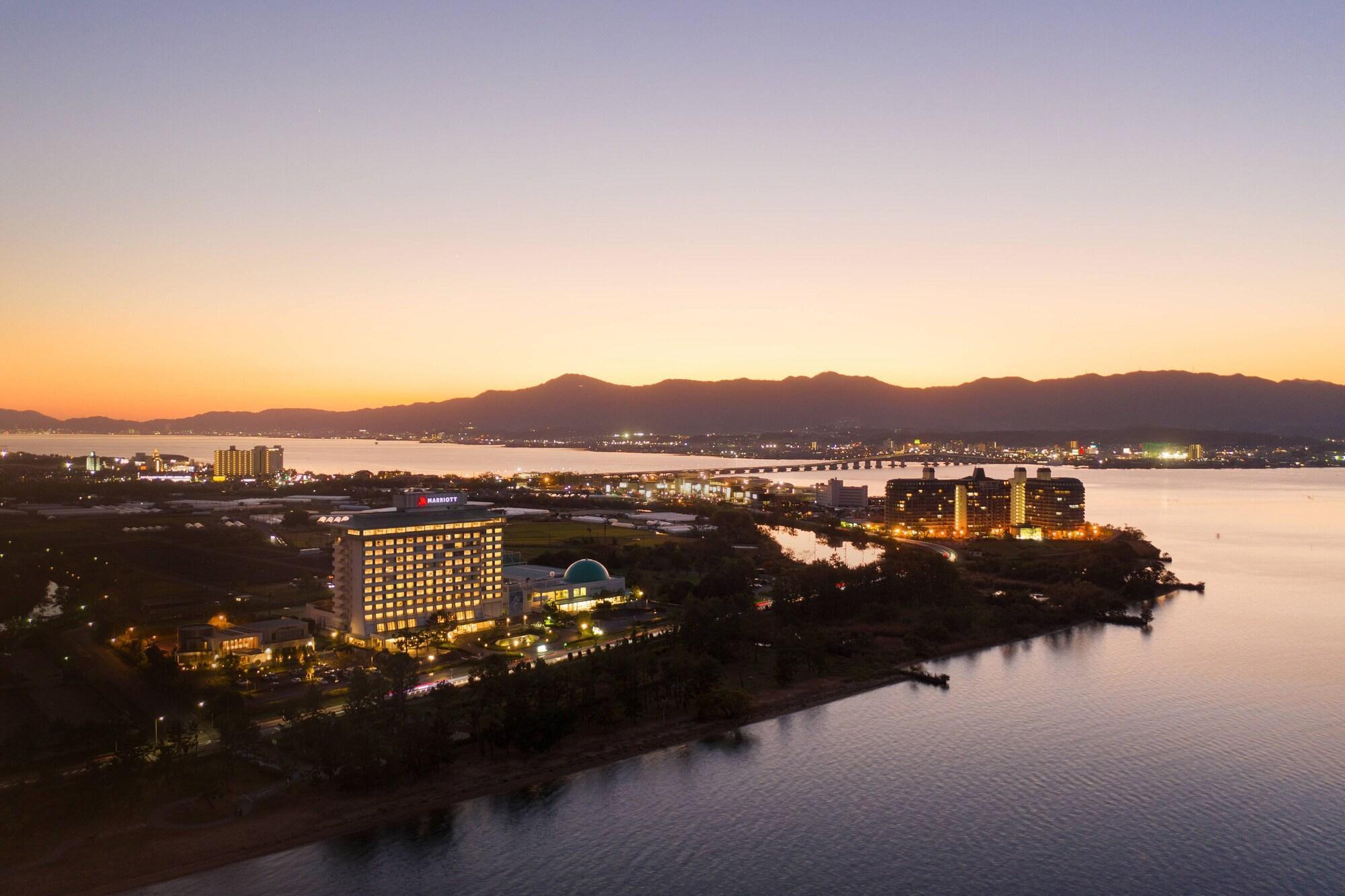 Lake Biwa Marriott Hotel Moriyama Bagian luar foto